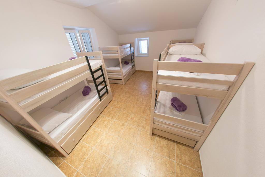 City Hostel โตรกีร์ ห้อง รูปภาพ