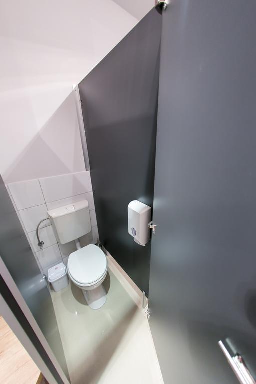 City Hostel โตรกีร์ ภายนอก รูปภาพ